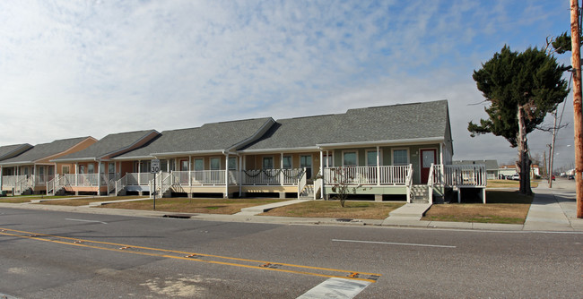 St. Bakhita Apartments in Marrero, LA - Foto de edificio - Building Photo