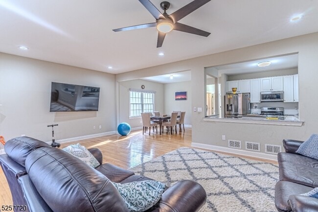 property at 305 Raymound Blvd