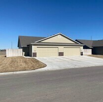 454 S Longbranch Dr in Maize, KS - Building Photo