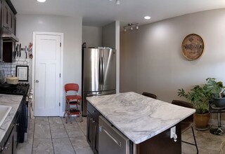 825 W 34th St in Baltimore, MD - Building Photo - Building Photo