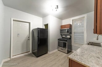 1932 W 22nd Pl in Chicago, IL - Building Photo - Building Photo