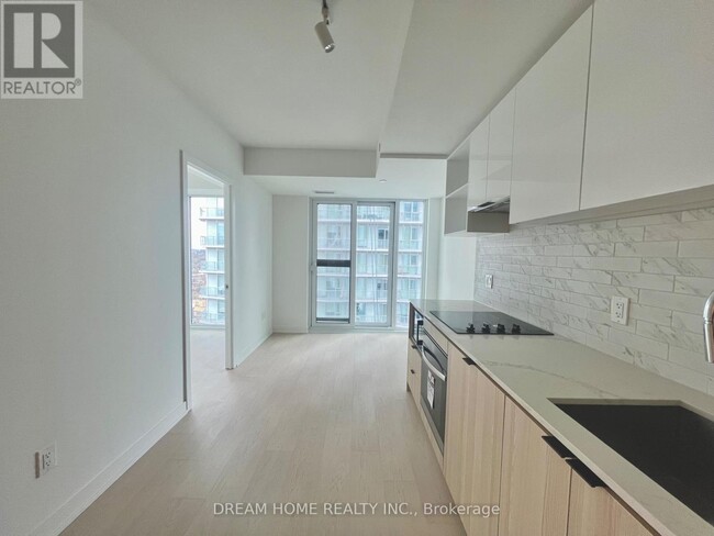 252-3252 Church St in Toronto, ON - Building Photo - Building Photo