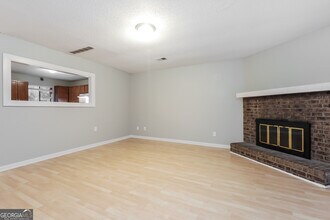661 Overlook Ct in Jonesboro, GA - Building Photo - Building Photo