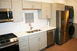 116 S Cedar St-Unit -Unit 2 in Lititz, PA - Building Photo - Building Photo