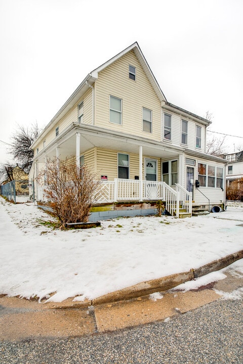 1722 Sexton St in Baltimore, MD - Building Photo