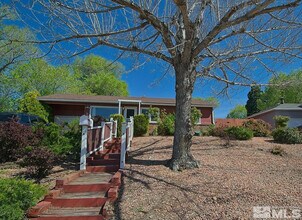 50 Mayberry Dr in Reno, NV - Building Photo - Building Photo