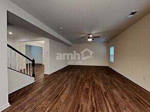 5050 Twin River Dr in Denver, NC - Building Photo - Building Photo