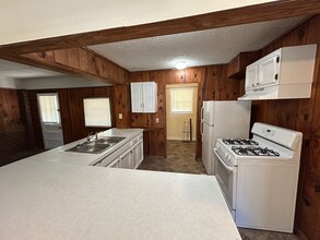 4247 Macedonia Rd in Powder Springs, GA - Building Photo - Building Photo