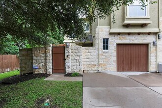 3406 Menchaca Rd in Austin, TX - Building Photo - Building Photo