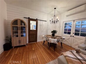 323 W 18th St in Santa Ana, CA - Building Photo - Building Photo