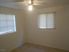 2727 W Belmont Ave in Phoenix, AZ - Building Photo - Building Photo