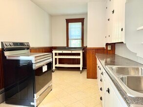 120 Church St, Unit 2nd Floor in Manville, RI - Building Photo - Building Photo