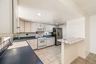 415 E Avenida Granada in Palm Springs, CA - Building Photo - Building Photo