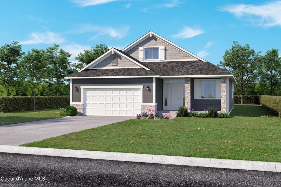 10351 N Liverpool Lp in Hayden, ID - Building Photo