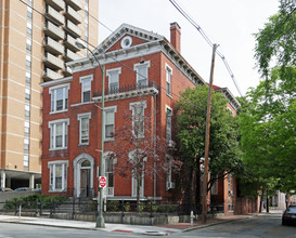 Logan House Apartments in Richmond, VA - Building Photo - Building Photo