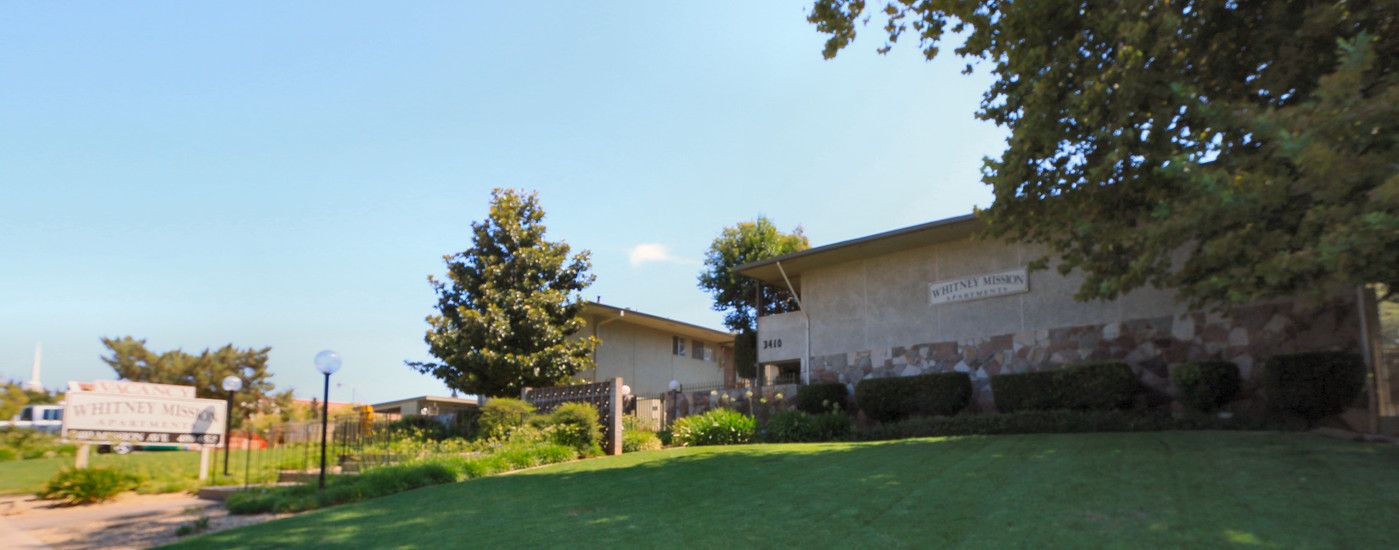 Whitney Mission Apartments in Carmichael, CA - Foto de edificio