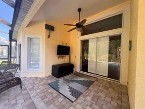 11820 Lancashire Dr in Tampa, FL - Building Photo - Building Photo