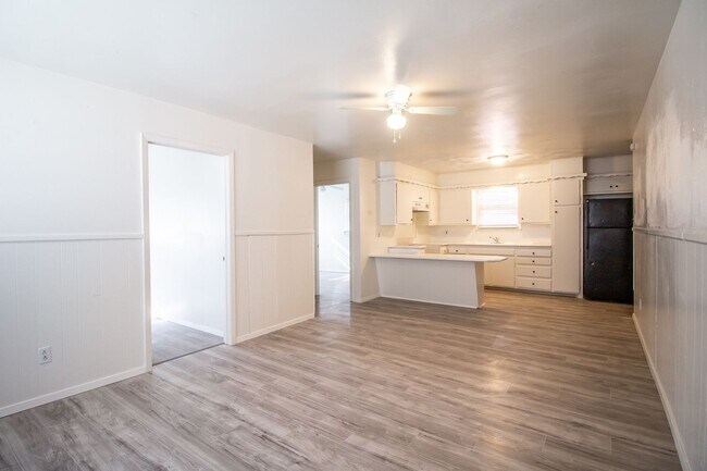 2324 62nd St, Unit A in Lubbock, TX - Building Photo - Building Photo