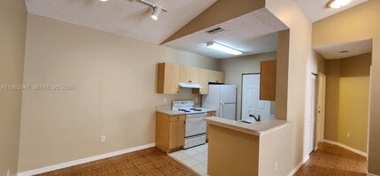 10300 Fox Trail Rd S in Royal Palm Beach, FL - Building Photo - Building Photo