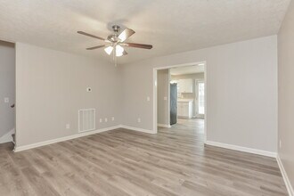 1995 Bolden Dr in Murfreesboro, TN - Building Photo - Building Photo