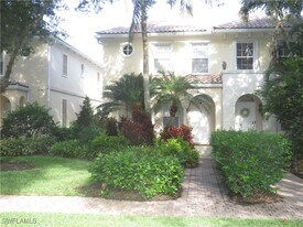 3492 Islandwalk Cir in Naples, FL - Building Photo