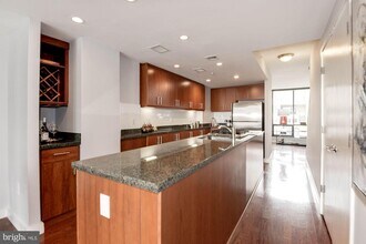 912 F St NW-Unit -909 in Washington, DC - Foto de edificio - Building Photo