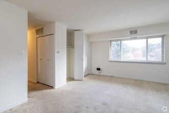 Park Glen Apartments in Glen Burnie, MD - Foto de edificio - Building Photo