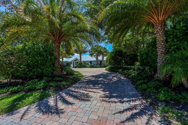 11 N River Rd in Stuart, FL - Building Photo - Building Photo