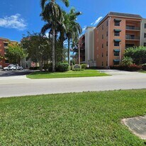 1640 Presidential Way in West Palm Beach, FL - Building Photo