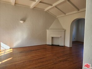 438 Cochran Ave in Los Angeles, CA - Building Photo - Building Photo