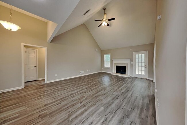 3370 Glen Summit Ln in Snellville, GA - Building Photo - Building Photo