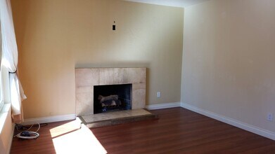 7724 Acama St in San Diego, CA - Building Photo - Building Photo