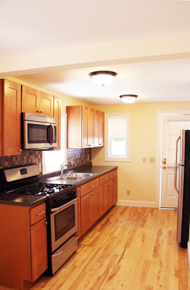 152 North St, Unit APT C in Burlington, VT - Foto de edificio - Building Photo