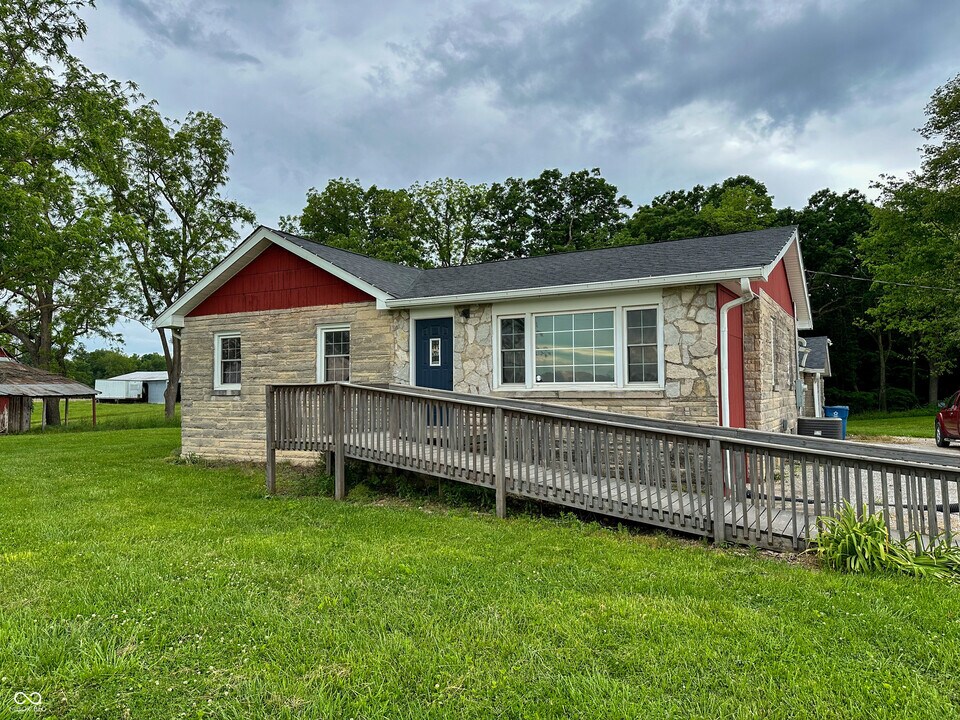 4242 S Co Rd 50 W in Greencastle, IN - Building Photo