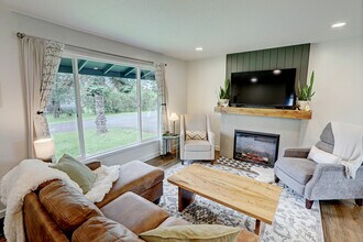 2630 NE 111th Ave, Unit 2630 in Portland, OR - Building Photo - Building Photo