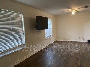 2411 Sunkist Country Club Rd in Biloxi, MS - Building Photo - Building Photo