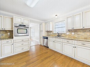 128 Pigeon Loop in Lafayette, LA - Building Photo - Building Photo