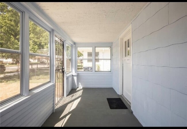 3421 Mersington Ave in Kansas City, MO - Building Photo - Building Photo
