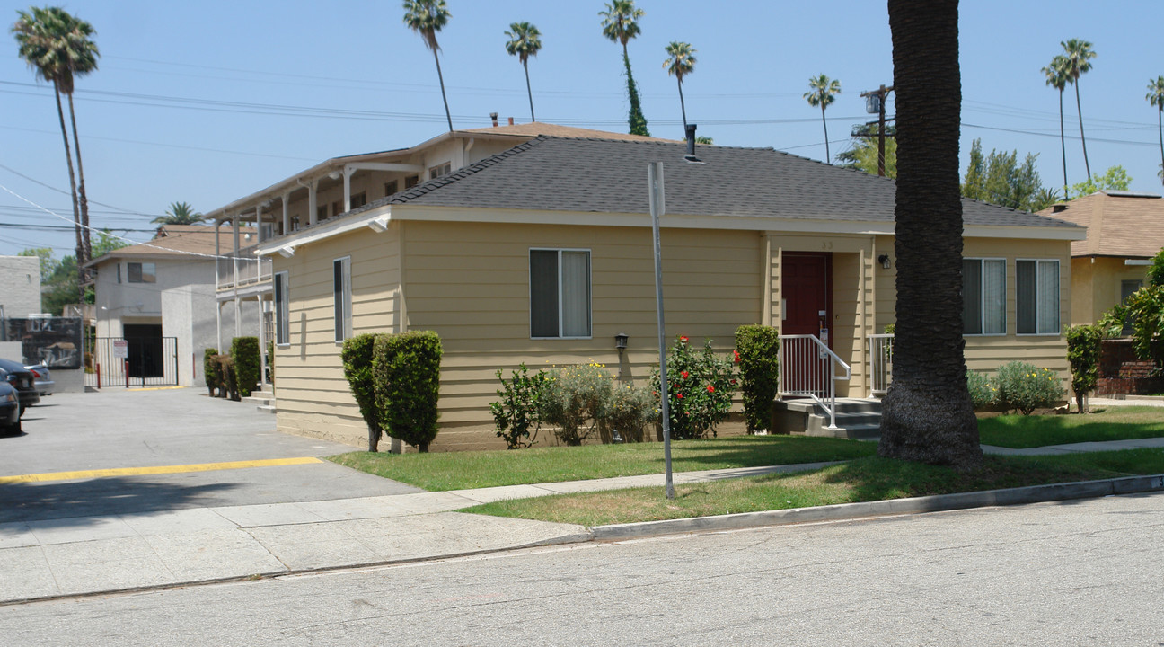 31 Greenwood Ave in Pasadena, CA - Building Photo