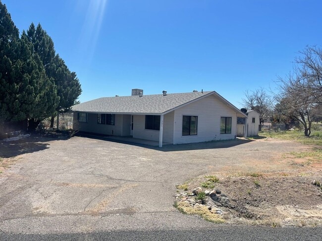 property at 4651 Verde View Dr