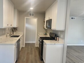 8821 Greenbrook Way in Santee, CA - Building Photo - Building Photo