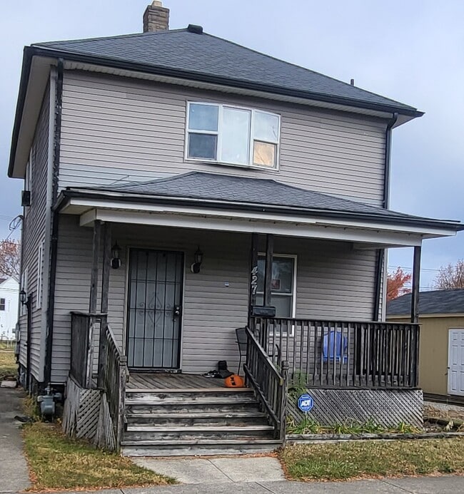 property at 427 Buchanan St