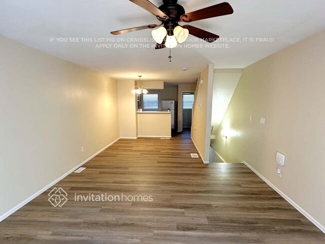 11812 E Kepner Dr in Aurora, CO - Foto de edificio - Building Photo