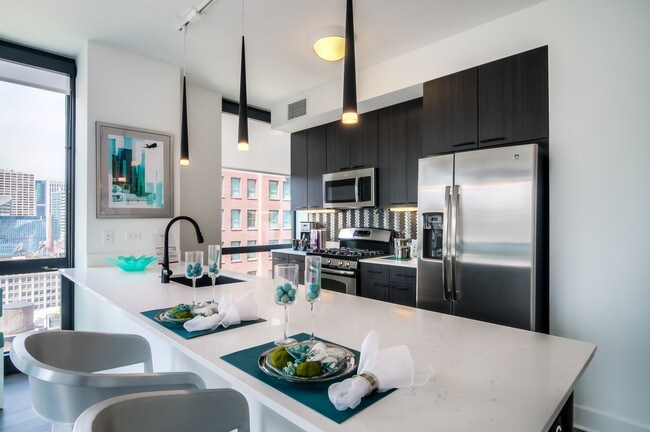 53 E Lake St-Unit -2709 in Chicago, IL - Building Photo - Building Photo