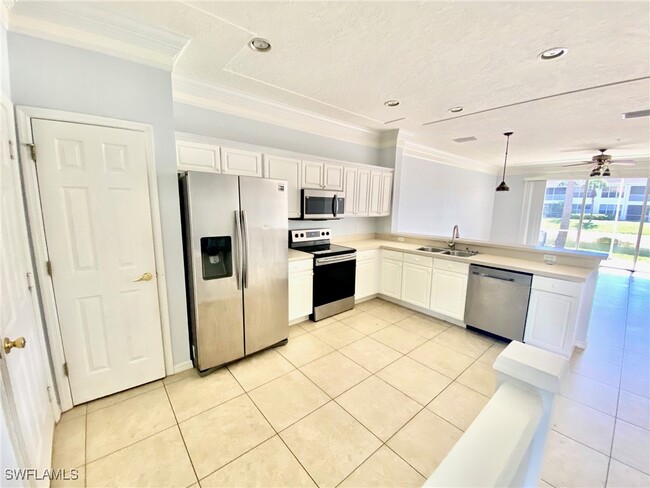 property at 1164 Oxford Ln