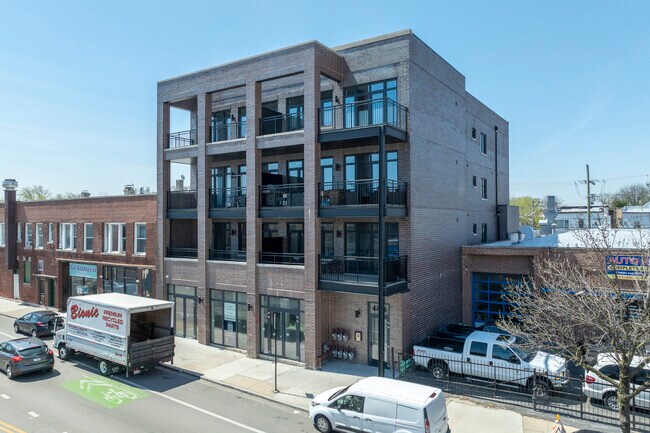 4414 N Kedzie Ave in Chicago, IL - Building Photo - Building Photo