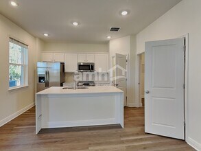 4768 Tributary Ln in Sanford, FL - Foto de edificio - Building Photo