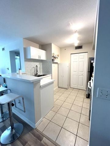 property at 713 Villa Cir