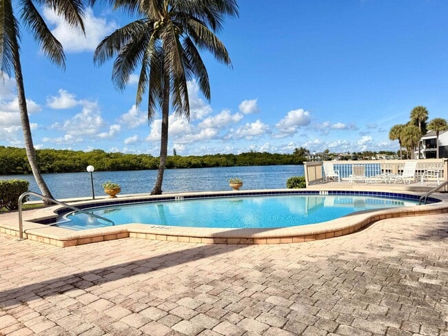 property at 1005 Russell Dr