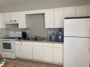 5130 Chapman St in Houston, TX - Building Photo - Building Photo